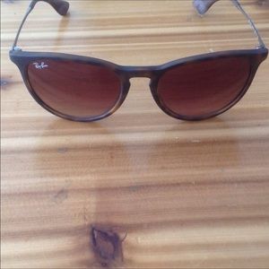 Authentic Ray Ban Erika sunglasses tortoise/brown, comes with original case!